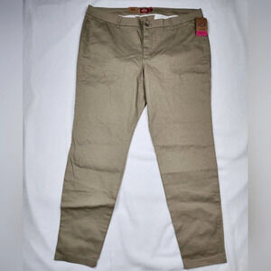 Dickies Khaki Skinny Style Pants Cotton Blend Pants Size 20/ 30 Inseam